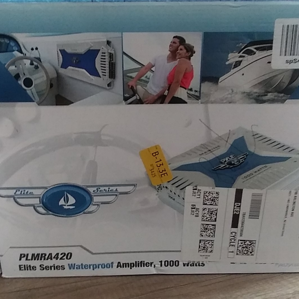 Marine Pyle stereo system